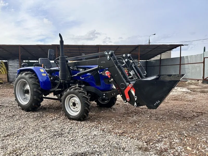 Трактор LOVOL TE 244 без кабины c погрузчиком