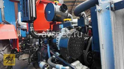 Минитрактор Уралец  2204 4*4