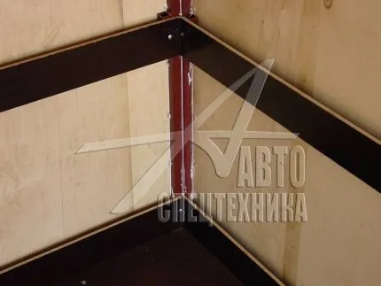 Промтоварный фургон КамАЗ 65117