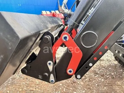 Трактор LOVOL TE 244 без кабины c погрузчиком