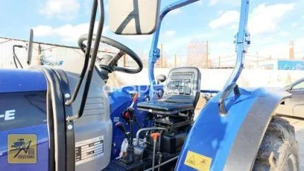 Трактор Lovol TE 354 HT с фронтальным погрузчиком