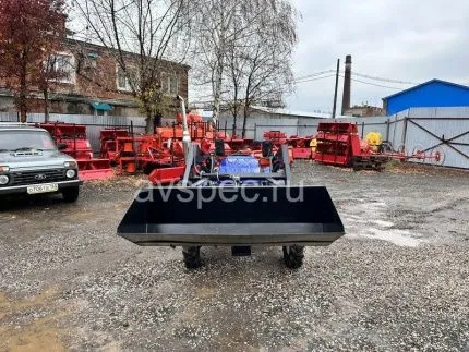 Минитрактор Русич Т-30 ВОМ 4x4 с фронтальным погрузчиком
